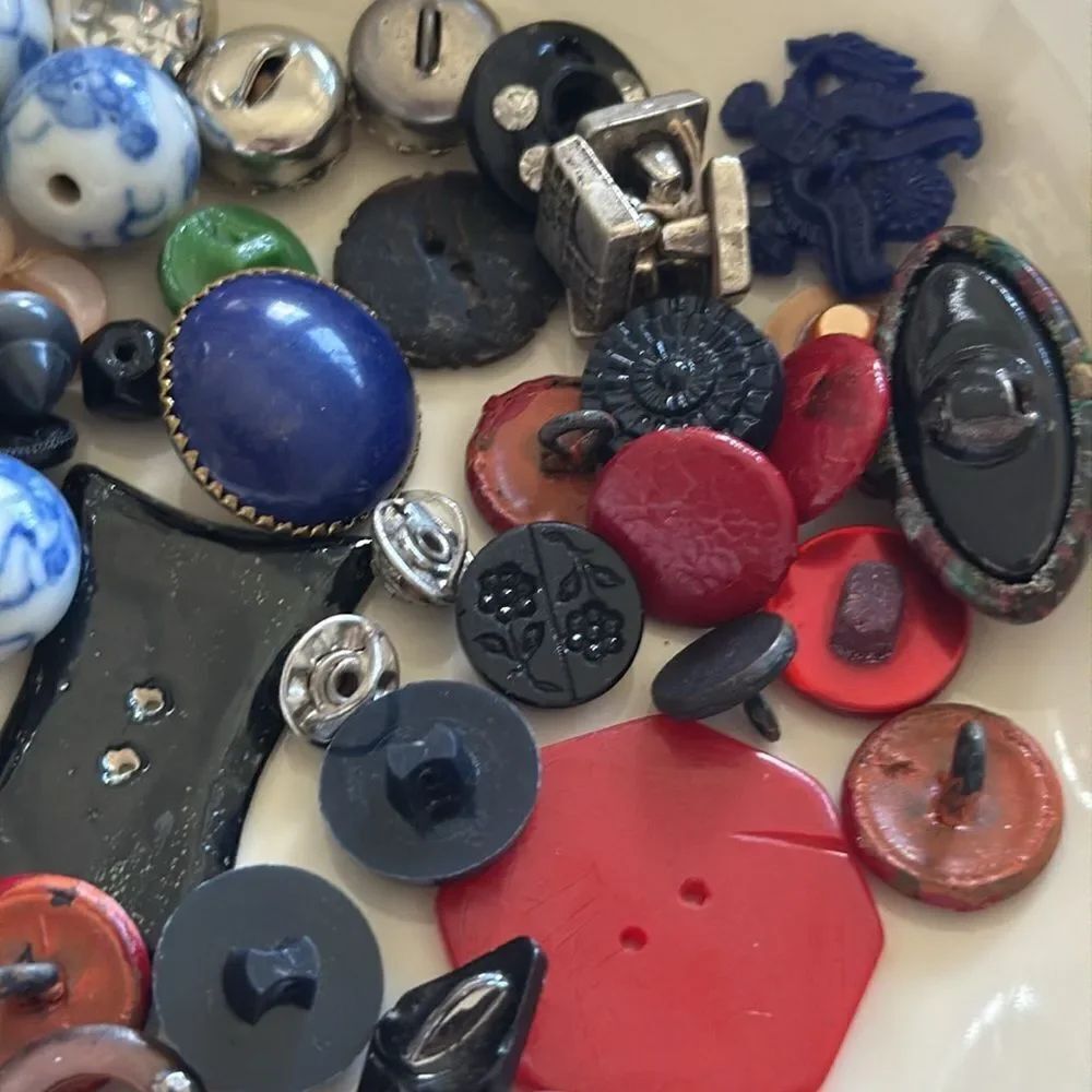 Collection of old buttons - Picture 4 of 4